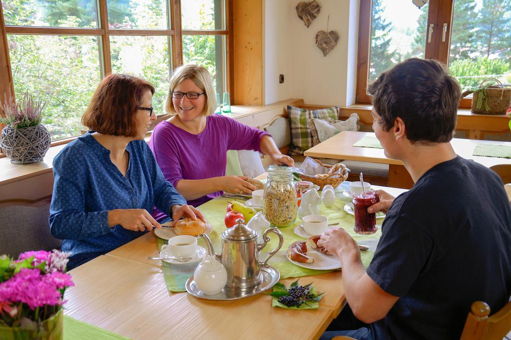 Ferienwohnung Dreimäderlhaus am Berg Pfronten Exterior foto